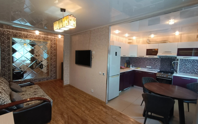 Квартира на Первостроителей 15/2