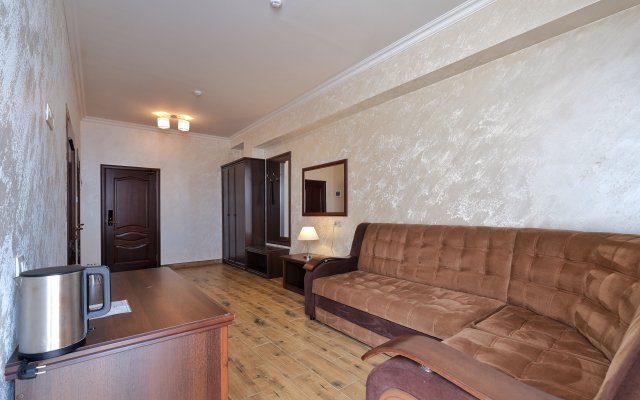 GrandShale Hotel
