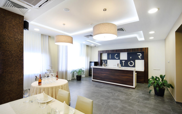 Отель Victor