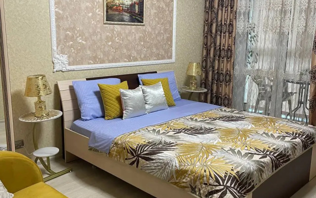 Vblizi Korolevskikh Vorot Apartments