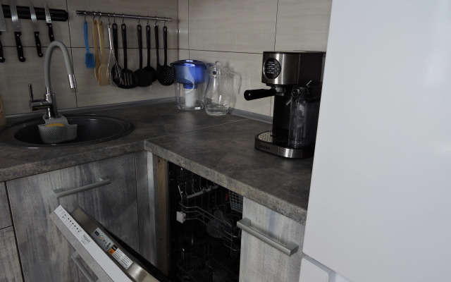 Kanikuly Na Rimskoy Flat