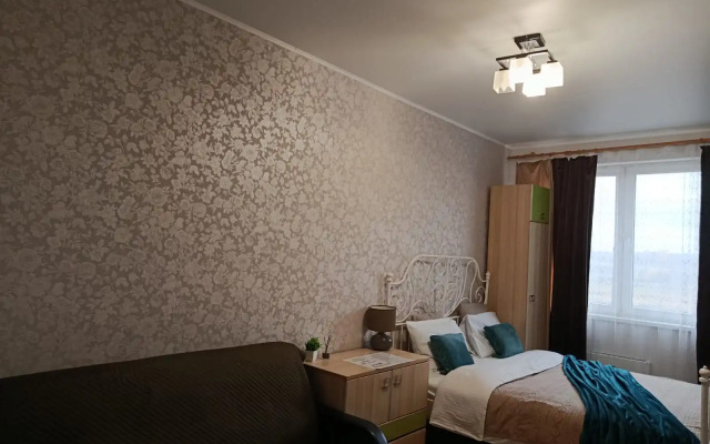 Апартаменты Квартира AlexHome РП Свердловский Строителей 9