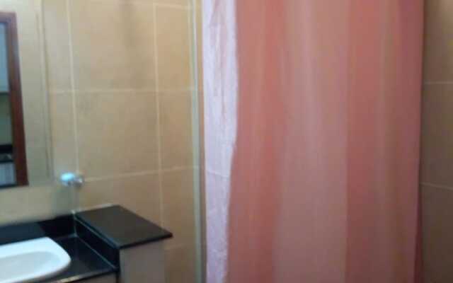 West Suites Apartments