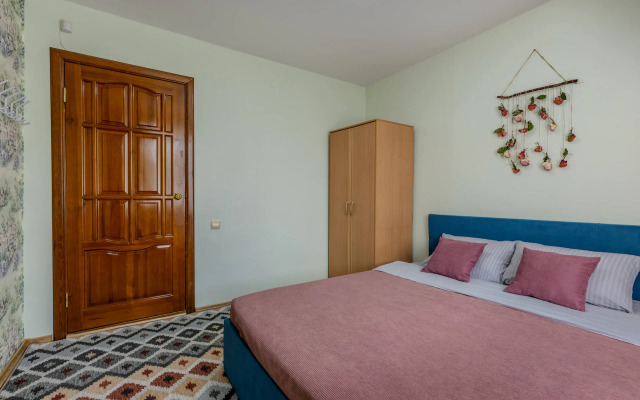 3-K po Priyatnoy Tsene Ryadom s Naberezhnoy Flat