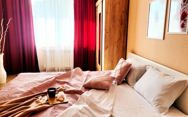 Апартаменты на Переверткина 1/3