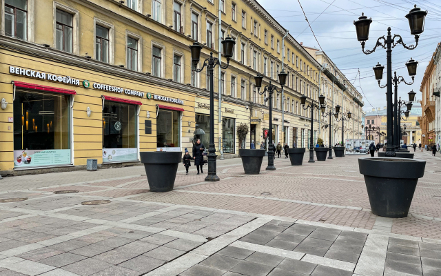 Na Nevskom prospekte Flat
