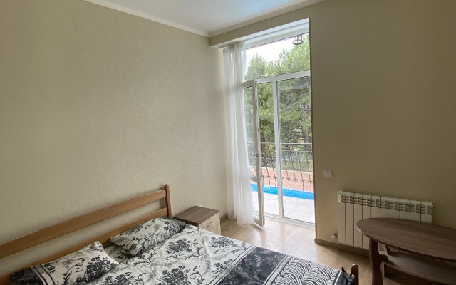 Ekodom Kedrovy  Guest house
