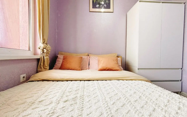 Na Tsvetochnoy 44/3 Apartments