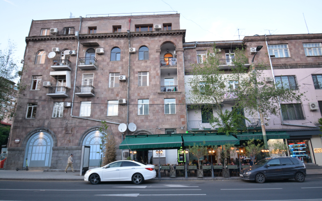3-K Kvartira na Ul. Tumanyana, Tm200 Flat