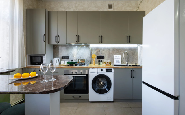 KeyGo #0034, 1 Bedroom, Balcony, City Center Apartments