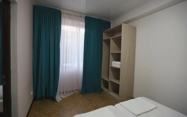 Golden City Hotel