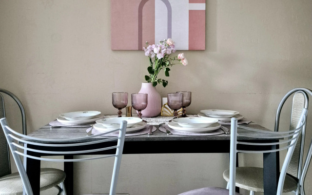 Dizaynerskaya "Modern" Flat
