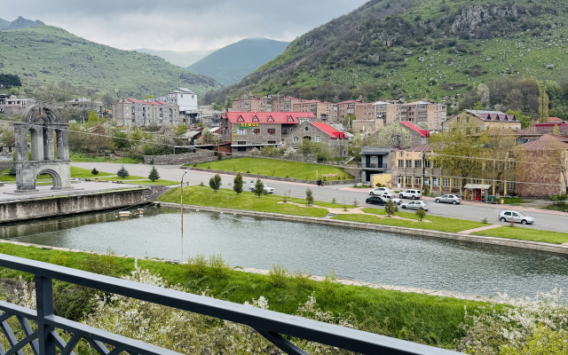 Отель Yolyans Goris