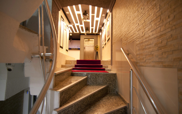 Istanbul Palace Hotel