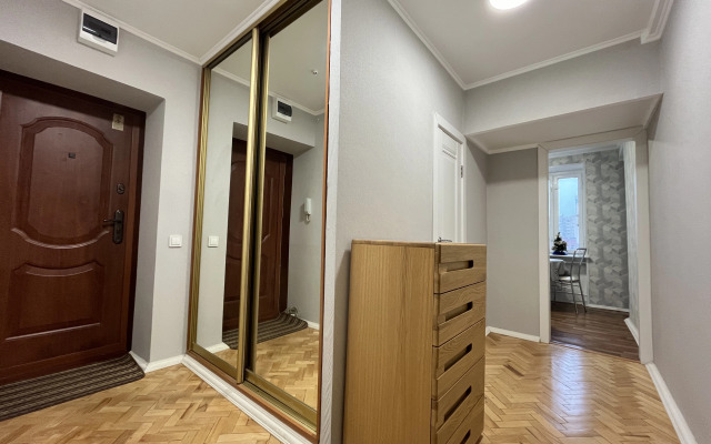 Квартира м. Парк Культуры Красная Роза Уютная с балконом