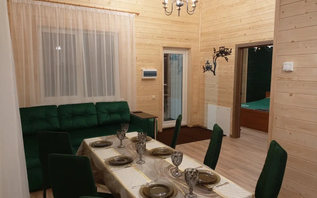 Flotskiy Domik Private house
