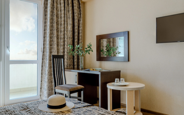 Relax Hotel