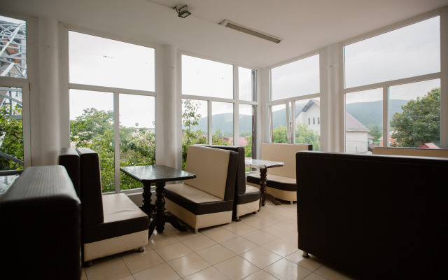 Green Oasis Vavilon Guest House