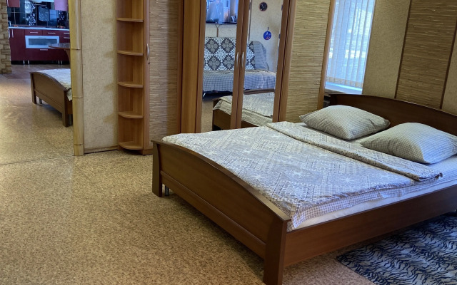 Na Prospekte 50 Let Oktyabrya 22 Flat