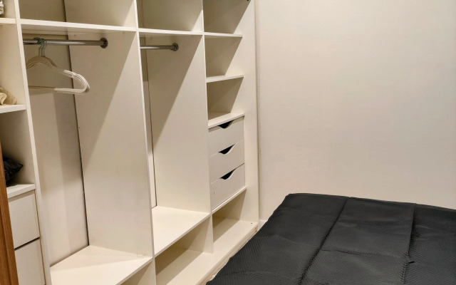 Na Krakovskom b-re Flat