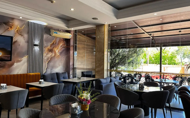 Marianna Hotel