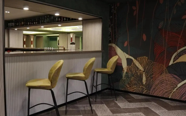 Kazzhol Hotel