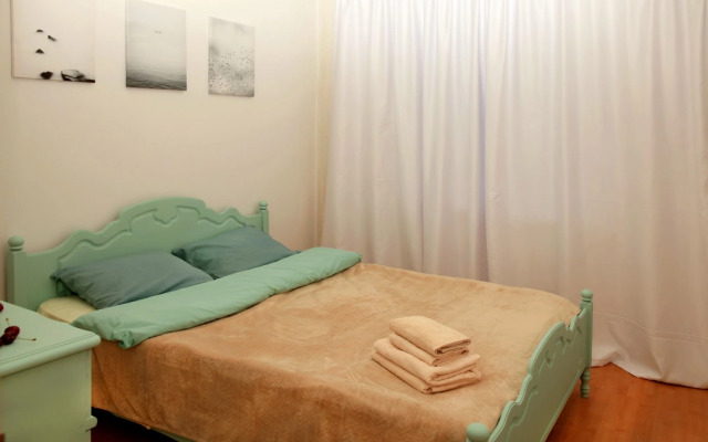 Prostornaya dlya Bolshoy Kompanii na Kirova  25 Flat