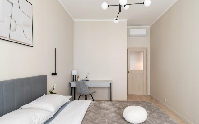 Квартира Двухкомнатная с кондиционером в ЖК Три Ветра