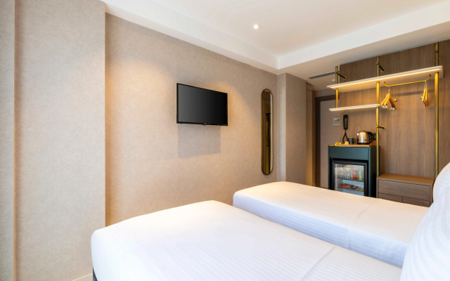 Emilion Hotel