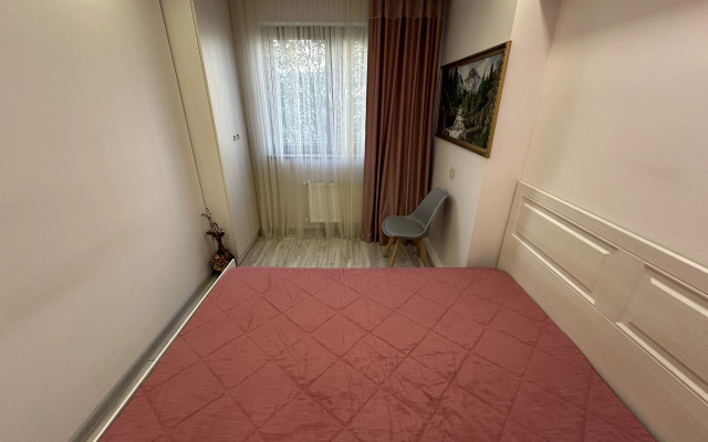 2-K Kvartira na Ulitse Khorenatsi Flat