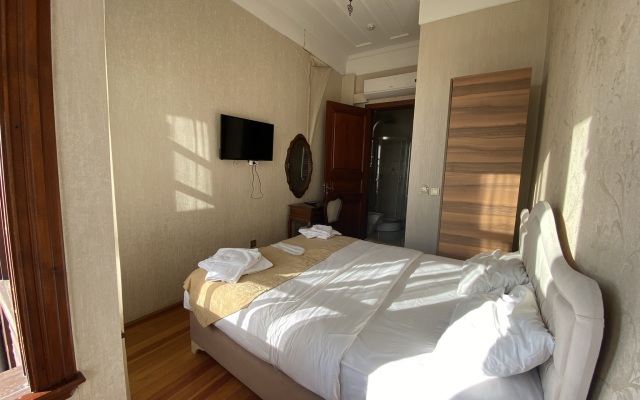 Nuray Hotel
