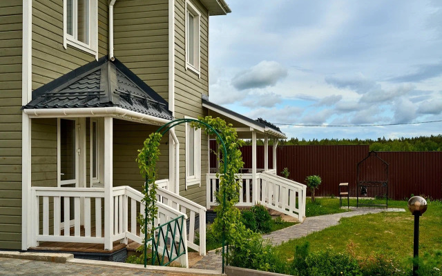 Kottedzh s saunoy ryadom s Petergofom Private house
