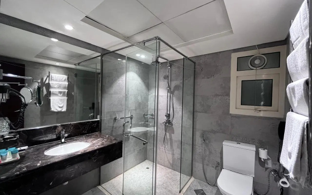 Versailles by Vieras Hotel