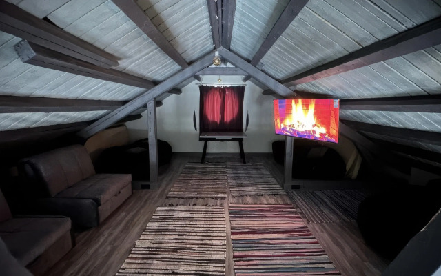 Kottedzh U Pristani V Centre Goroda Private House
