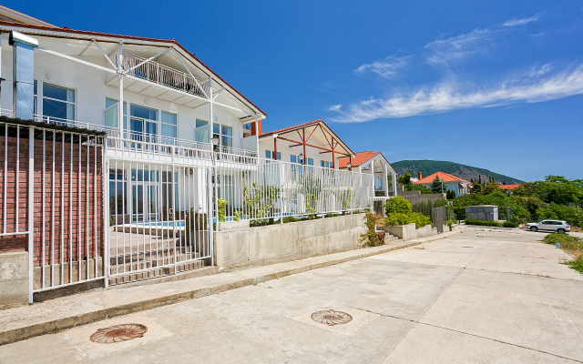 Gurzuflife Apartments