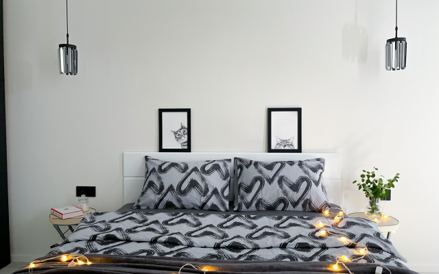 Black & White Apart Apartments