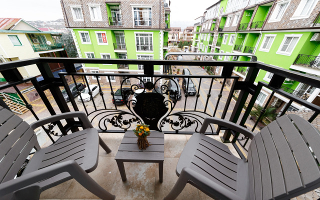Red Apartments Art Layt Vespuchchi Apartments