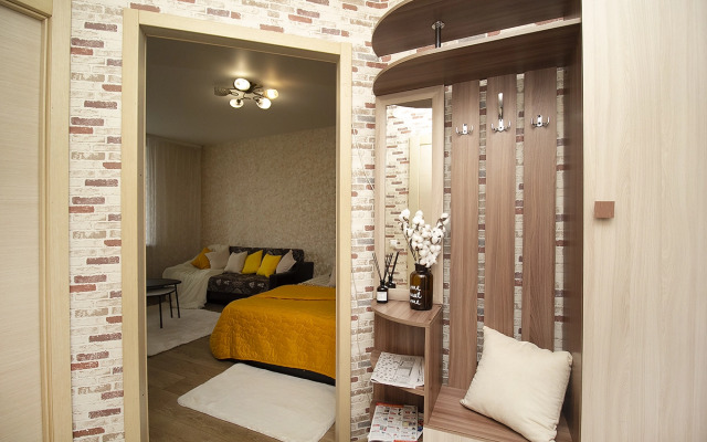 Na Pavlyukhina 99B Flat