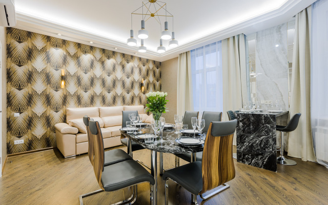 Tryokhkomnatny Premium Apartments