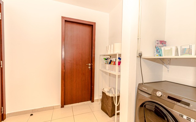 Gma Rimal 4br Sea View Apartments