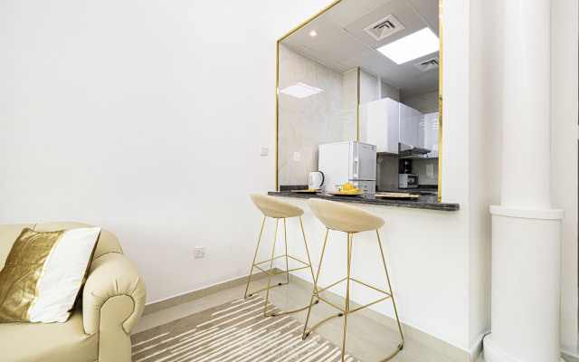 Luxury 1 Bedroom on Marina Walk Apartments