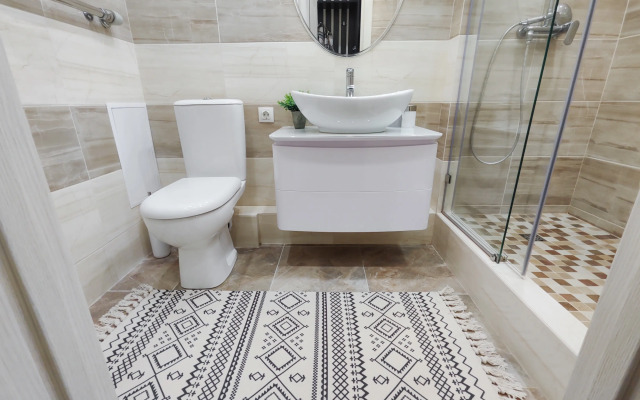 V Tsentre Petrozavodska U Naberezhnoy Flat
