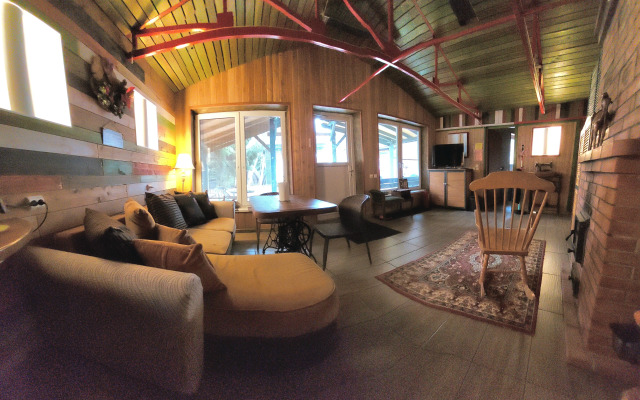Usadba Guest House