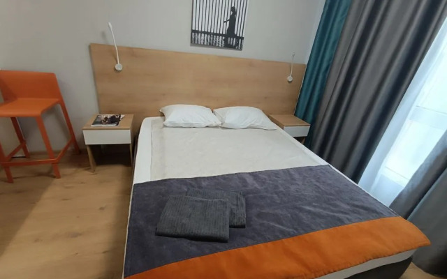 Start 1423 Apartments