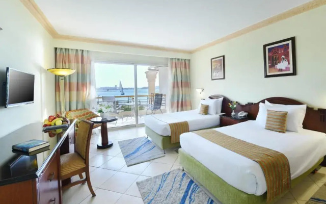 Отель Tolip Aswan