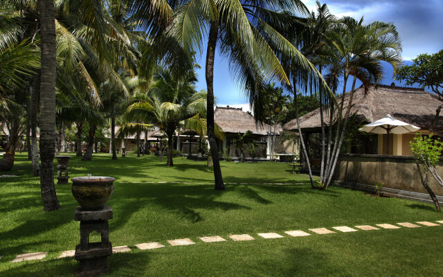 Puri Bagus Lovina Hotel