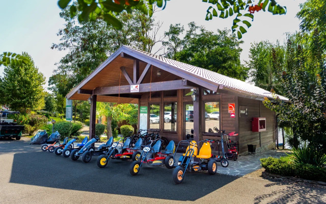 Klub Zagorodnogo Otdyha Usad'ba Familia Hotel