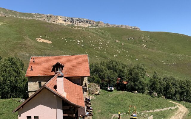 Bermamyt Hotel