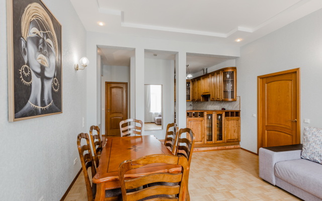 Апартаменты SpbStay с сауной на Невском проспекте 90