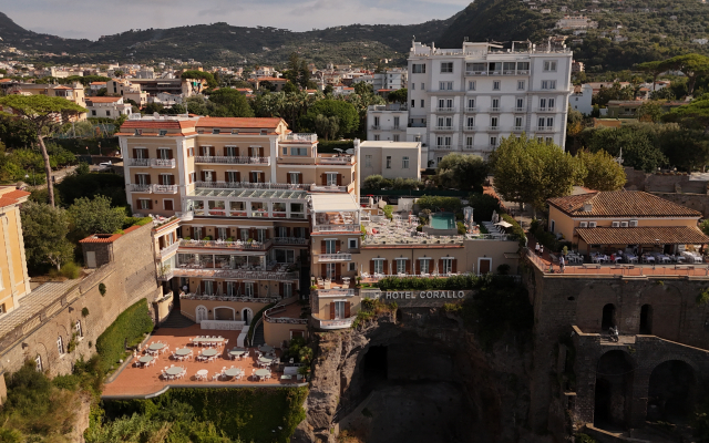 Отель Corallo Sorrento